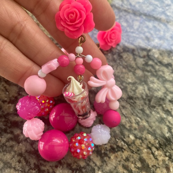 Milkshake doll mini strawberries pink bow hoop earrings dessert Barbie rose ic - Picture 3 of 4